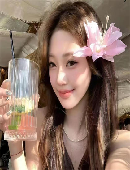 林海雪原智取威虎山的文化批评：文化身份与自我认同的探索 认识艺术的文化教育功能